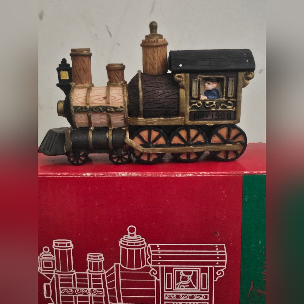 JC Penney 1998 Edition Home Towne Express Engine